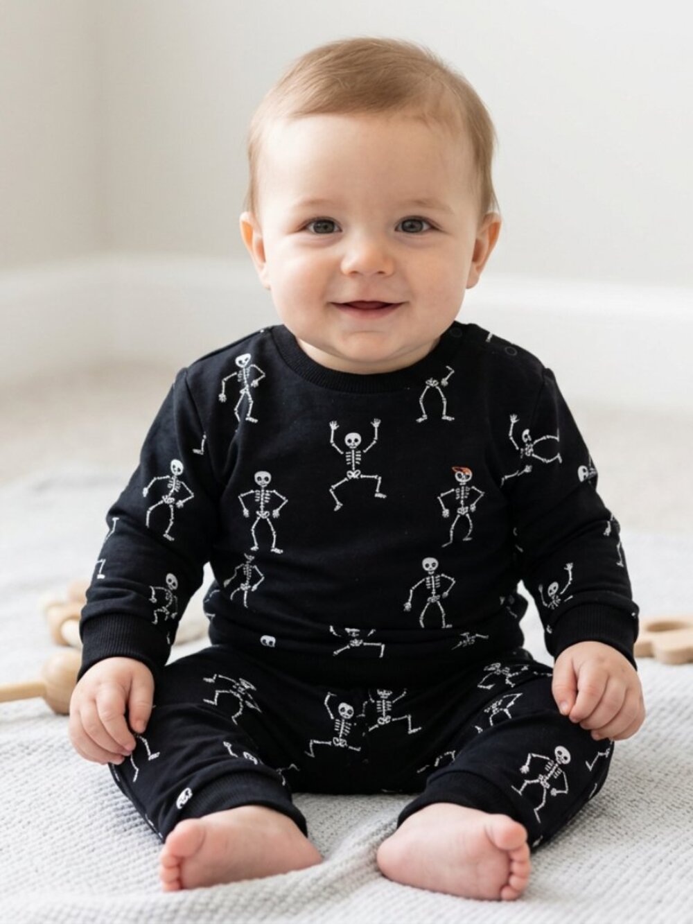 Miles the Label Dancing Skeletons Halloween 2 Piece Outfit NWT 6 Months